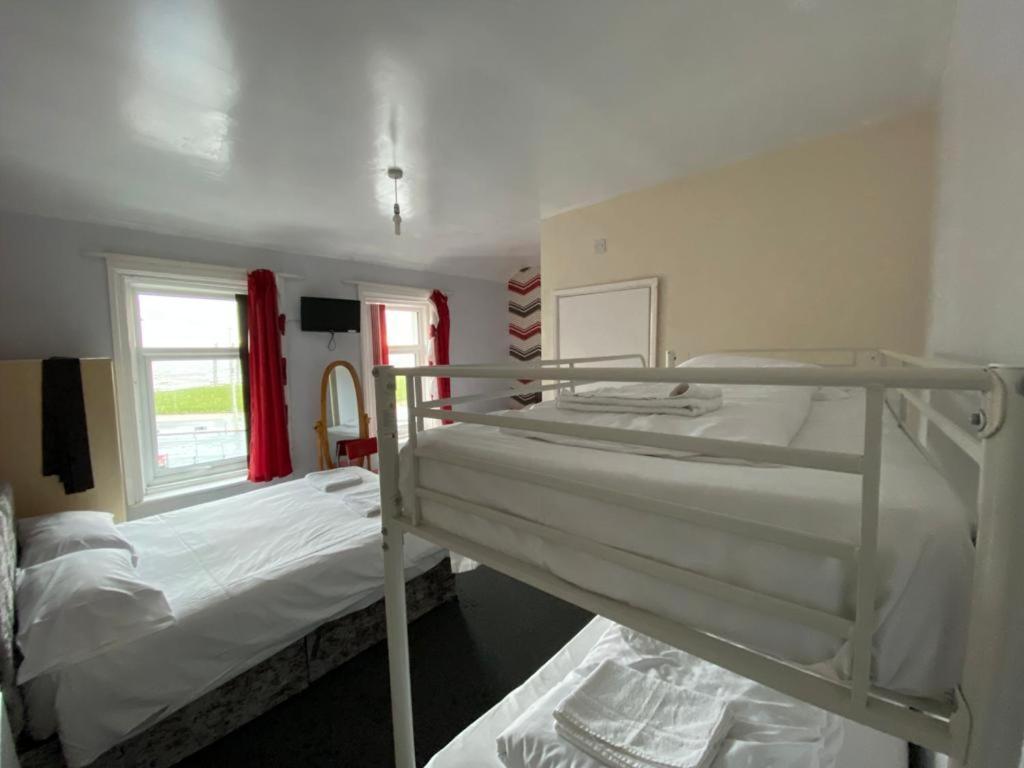 Chilton Hotel Blackpool Bagian luar foto